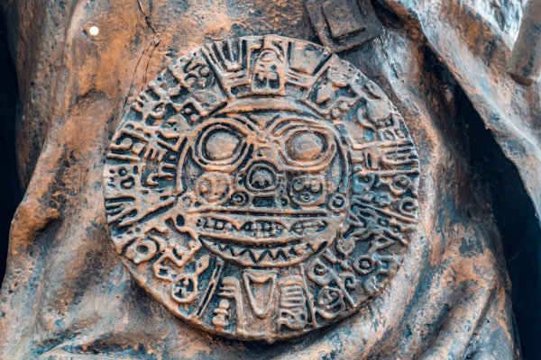 Ainda Ã© possÃ­vel encontrar ruÃ­nas representando as divindades incas.