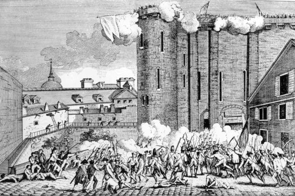 IlustraÃ§Ã£o da Queda da Bastilha, evento que deflagrou a RevoluÃ§Ã£o Francesa.