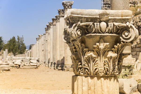 Ruínas de um templo em Éfeso, na Turquia, construído no Período Helenístico.