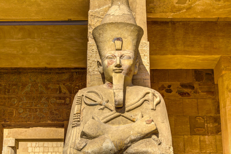EstÃ¡tua da faraÃ³ Hatshepsut, em Luxor, no Egito.
