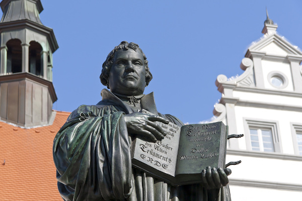 Estátua de Martinho Lutero, o fundador do chamado luteranismo.