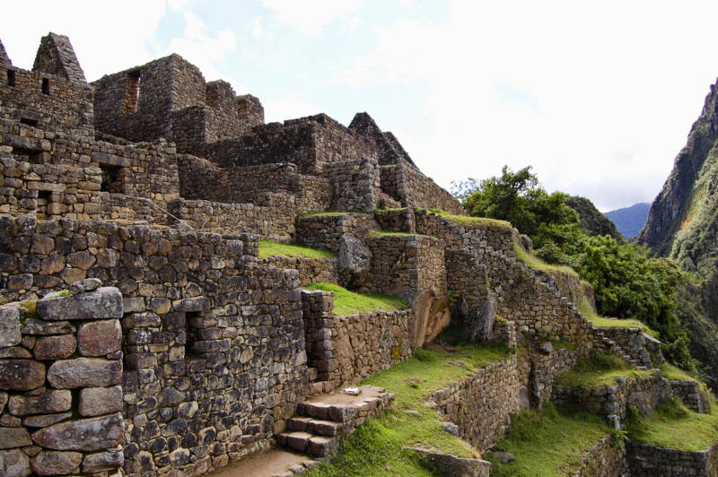 ConstruÃ§Ãµes feitas em pedra na cidade de Machu Picchu.