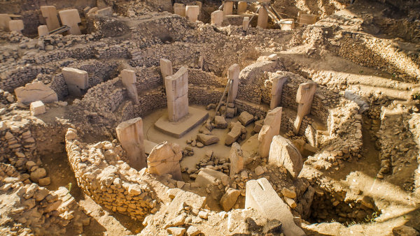 Ruínas de Göbekli Tepe, uma das primeiras cidades que surgiram com a sedentarização do ser humano.
