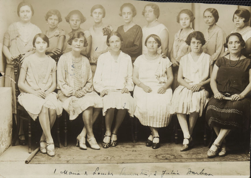 Primeiras eleitoras mulheres do Brasil. Foto de 1928, em Natal, Rio Grande do Norte.[1]