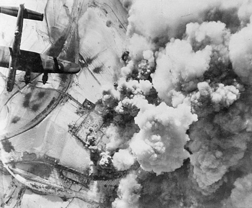 Bombardeio da Royal Air Force britânica sobre a belga St. Vith em 26 de dezembro de 1944, no contexto da Batalha das Ardenas.