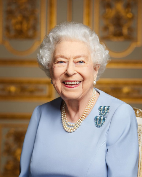 Fotografia de Elizabeth II, rainha do Reino Unido por 70 anos.